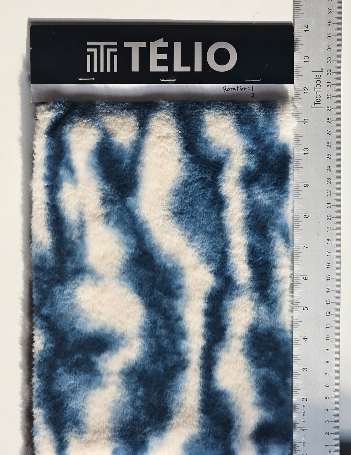 Faux Fur Echo - Off White/Blue